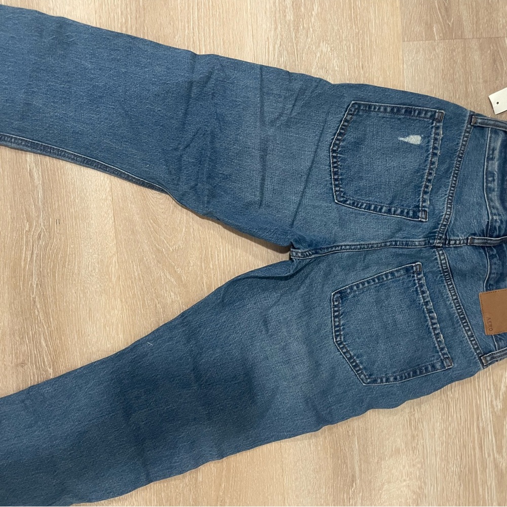 NWT Aeropostale High rise 90’s jeans